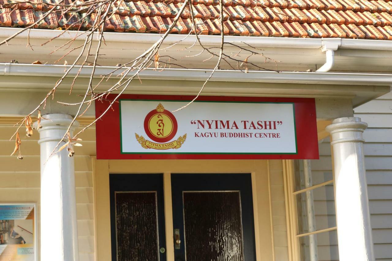 Nyima Tashi Buddhist Centre Окленд Экстерьер фото